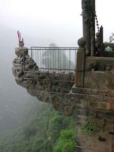 南岩宫龙头香特写